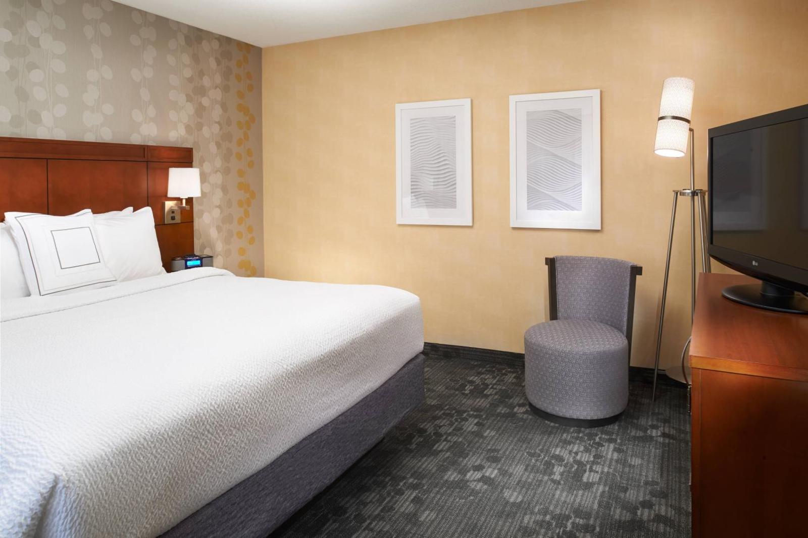 Courtyard by Marriott Detroit Warren Main image 1